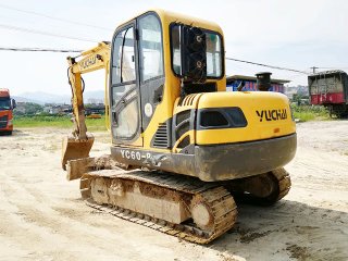 YuChai YC60-8 excavadora