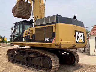 CAT 374D excavadora