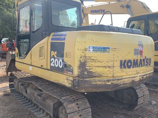 Komatsu PC130-7 excavadora