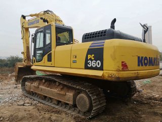 Komatsu PC360-8M0 excavadora