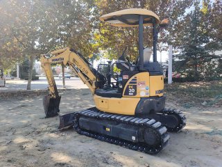 Komatsu PC30MR-3 excavadora