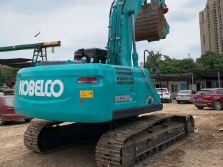 Kobelco SK260D-10 excavadora