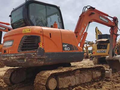 Doosan DX60 excavadora