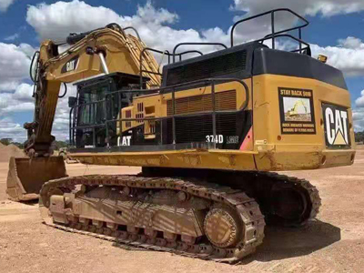 CAT 374D