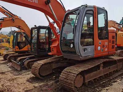 Hitachi ZX135