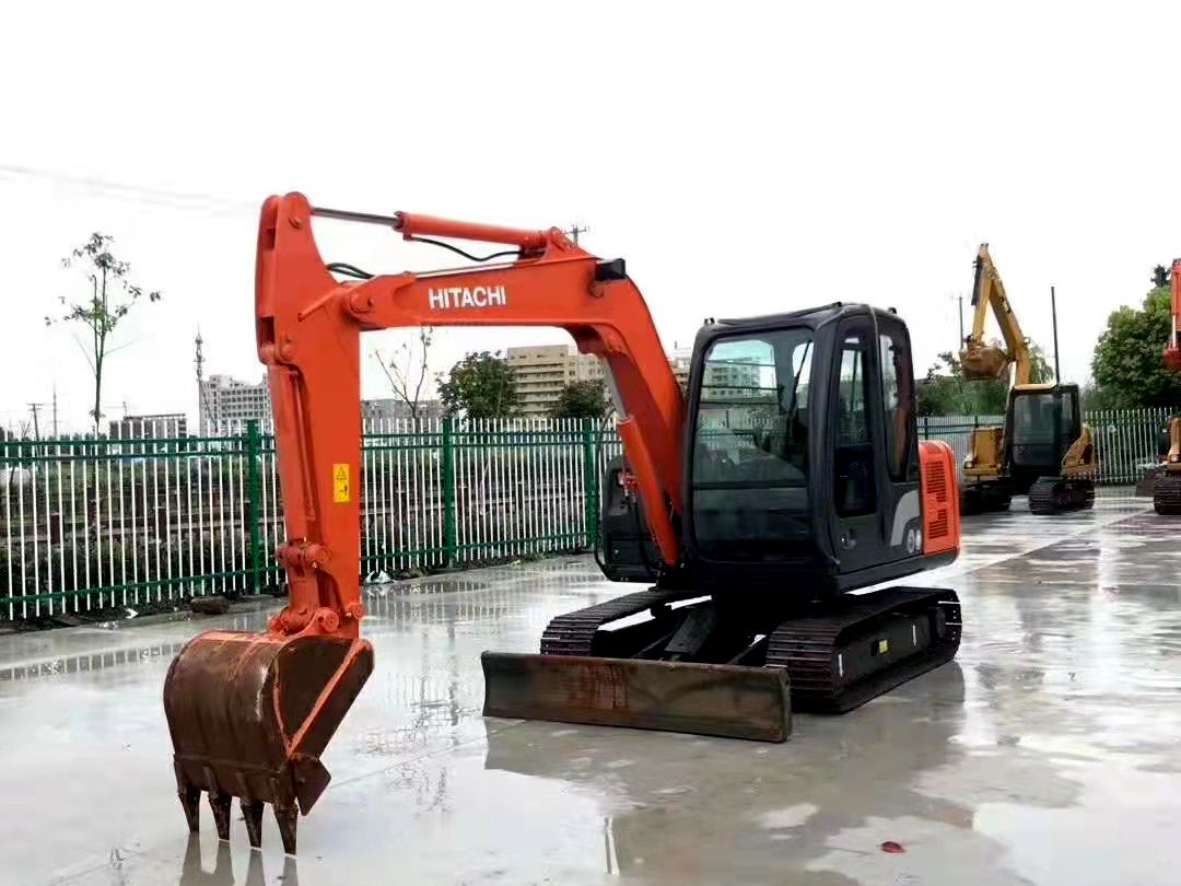 Hitachi ZX60 excavadora