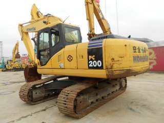 Komatsu PC200-7 excavadora