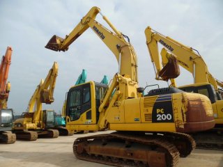 Komatsu PC200-8 excavadora