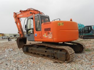 Hitachi ZX225US excavadora