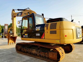 CAT 320D2 excavadora