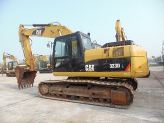 CAT 323DL excavadora