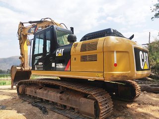 CAT 326D2L excavadora