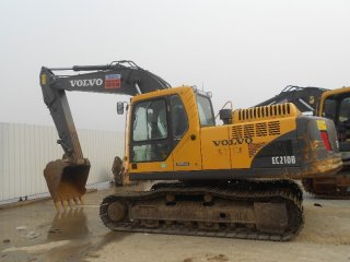 Volvo 210B excavadora