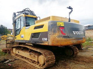 Volvo 250D excavadora