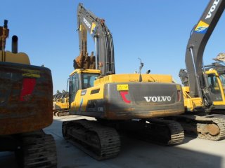 Volvo 300D excavadora