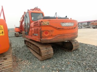 Doosan DX150 excavadora