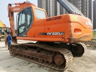 Doosan DX230 excavadora