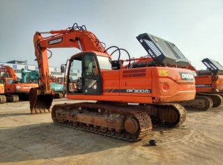 Doosan DX300 excavadora