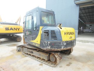 Hyundai R80 excavadora