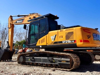 SANY SY215C excavadora