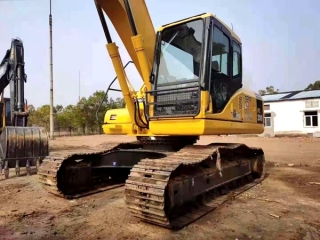 Komatsu PC200-7 Excavadora