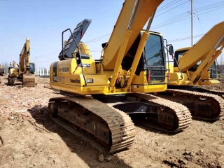 Komatsu PC200-7 excavadora