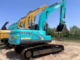 Kobelco SK200-8 Excavadora