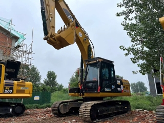 Caterpillar CAT320D2L Excavadora