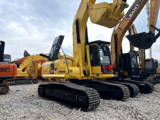 Komatsu PC220-8 Excavadora