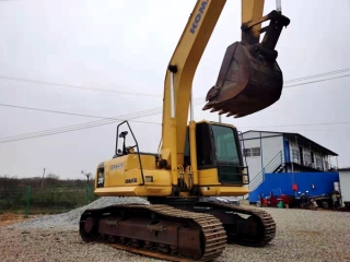 Komatsu PC200-8 Excavadora