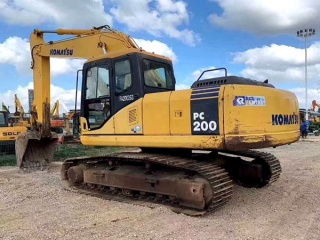 Komatsu PC200-7 Excavadora