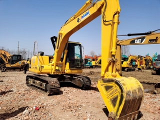 Komatsu PC130-7 excavadora