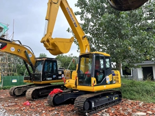 Komatsu PC130-7 Excavadora