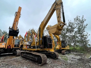 Caterpillar CAT323D2L Excavadora