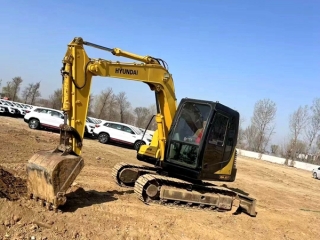 Hyundai R80 Excavadora