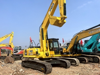 Komatsu PC240LC-8 Excavadora