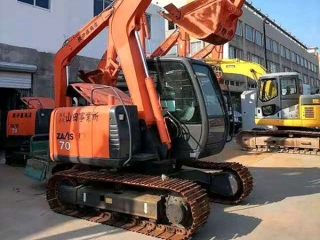 Hitachi ZX70 Excavadora