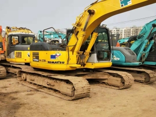 Komatsu PC138US Excavadora